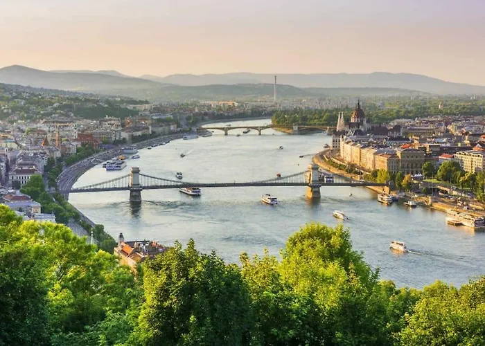 Corvin * Budapeste